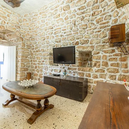 Sabina Villa Torre Suda